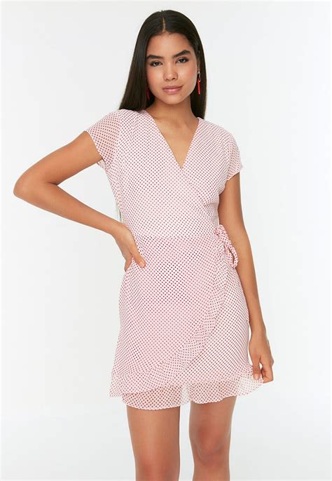 Vestido Trendyol Collection Curto Transpassado Po Rosa Compre Agora