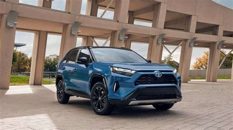 2023 Toyota RAV4 Hybrid Finicky Wireless Charger Gives Incentive For