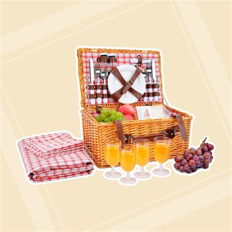 10 of the Best Picnic Baskets You Can Buy | Taste of Home