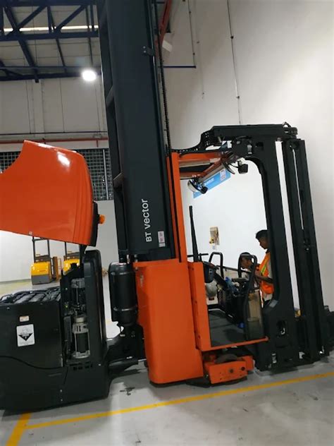 Tips Membeli Forklift Bekas Atau Baru Berdasarkan Kondisi Fisik PT