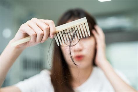 Las Mujeres Asi Ticas Tienen Problemas Con La P Rdida De Cabello Largo