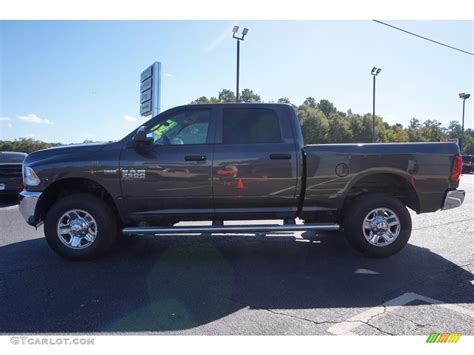 2017 Granite Crystal Metallic Ram 2500 Tradesman Crew Cab 4x4 116432966 Photo 4