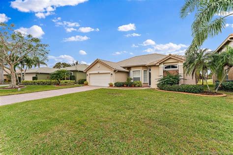 538 NW Waverly Circle Port Saint Lucie FL 34983