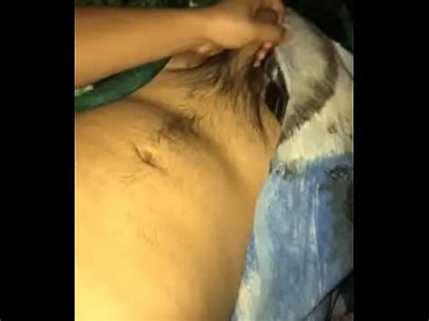 Joven despertándose con una erecion XVIDEOS
