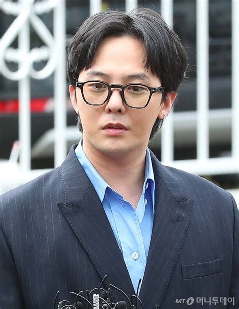 지드래곤 근황잘린 머리카락→내 기준 확고해 안 흔들려 머니투데이