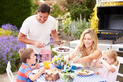 La Importancia De Alimentar A Nuestros Hijos De Una Manera Saludable