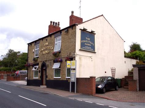 The Foresters Arms In Main Street Raymond Knapman Cc By Sa 2 0