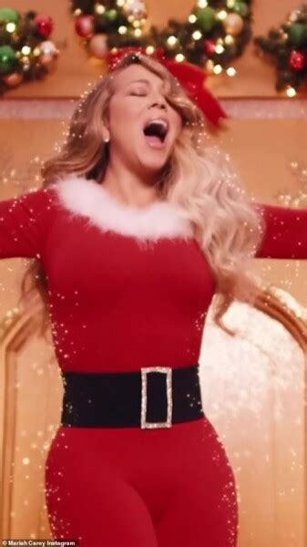 Count Down To Thanksgiving Mariah Carey Opens Up For Santa At Macys