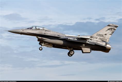 89 2005 United States Air Force General Dynamics F 16c Fighting Falcon Photo By Alexis Boidron