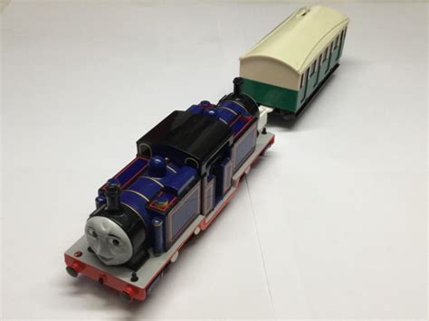 Thomas & Friends MIGHTY MAC Trackmaster Motorized Train 2005 TOMY Two ...