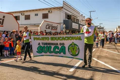 SICOOB Credisulca Participa Do Desfile De 07 De Setembro Em Turvo SC