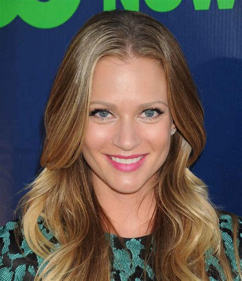 A J Cook Cbs Cw And Showtime Summer Tca Tour Celebsla