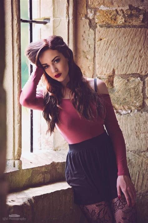 4 Hot Sexy Nikita Caslida Bikini Pics