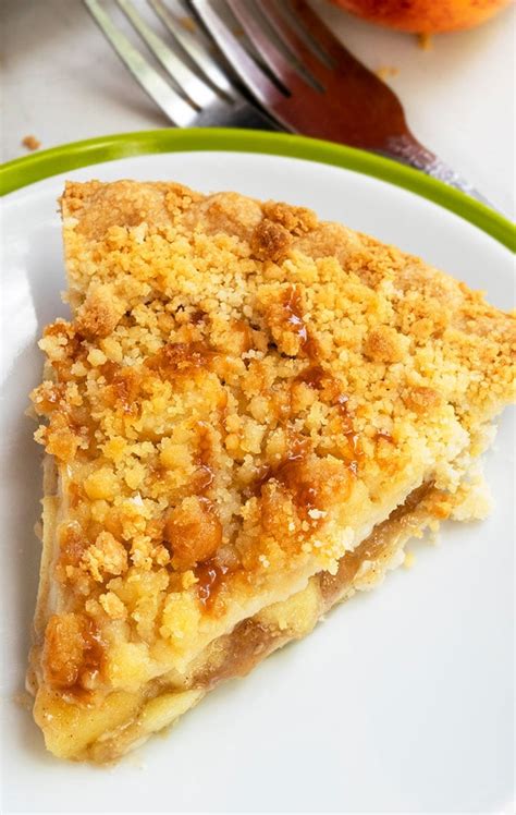 Easy Apple Crumble Pie - CakeWhiz