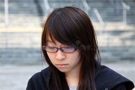 Jeune Femme Avec L Expression Triste Sur Le Visage Photo Stock Image