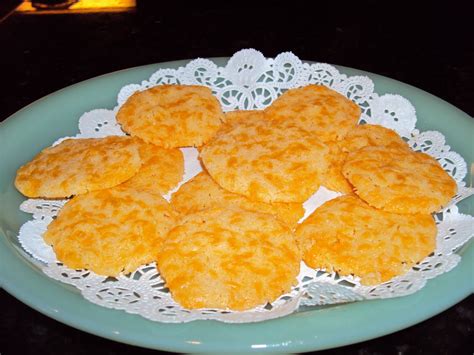 3 girls, me, and a recipe: Cheese Wafers