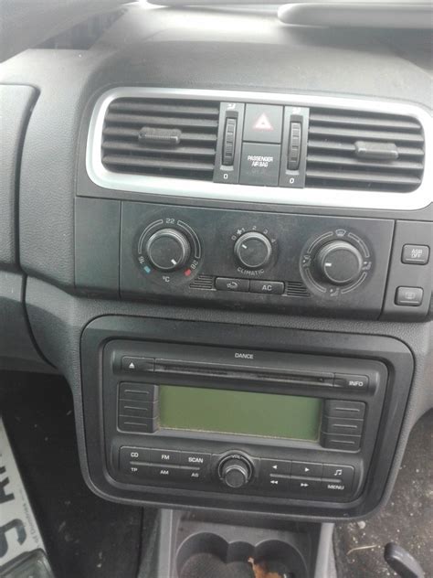 Kratki Nawiewu Fabia 2 II Roomster panel środkowy 8909601522