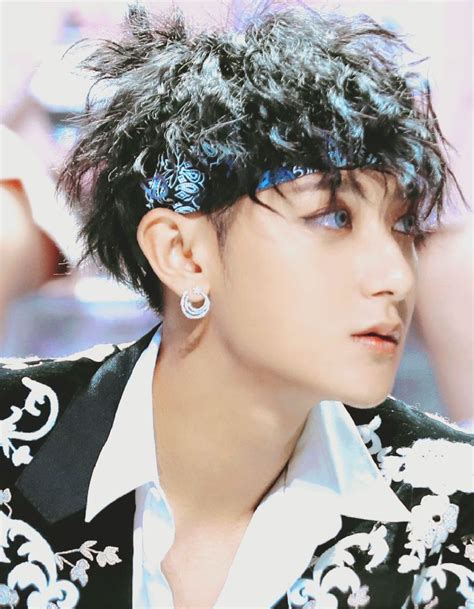 Huang Zitao Serving Looks On Produce 101 China Final Tao Exo Huang