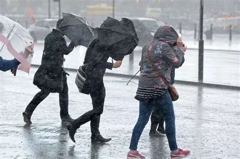 Lancashire Weather Met Office Warning As Mph Winds And Heavy Rain