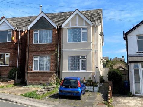 3 Bed Semi Detached House For Sale In Richmond Road Parkstone Poole