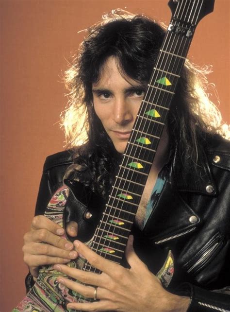 Steve Vai S Awesomeness Steve Vai Famous Guitarists Best Guitarist