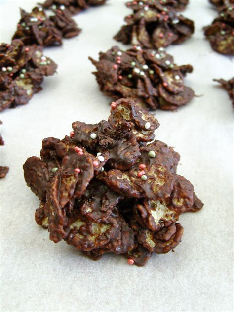 Chocolate Corn Flakes Clusters Only Require 2 Ingredients Its Also A No Bake Recipe