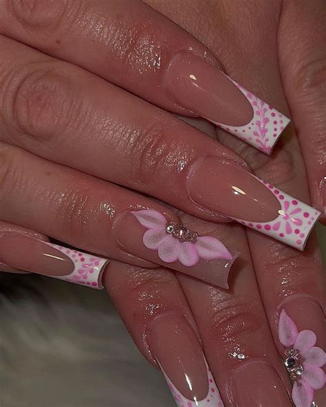 35 Trendy Y2k Nail Art To Inspire You Pink Flower Nails Cute Pink