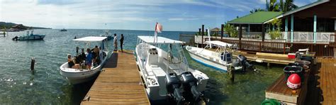 Our Boats Roatan Divers