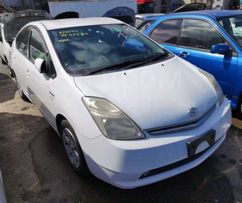 Toyota Prius 2006 NHW20 1NZ во Владивостоке