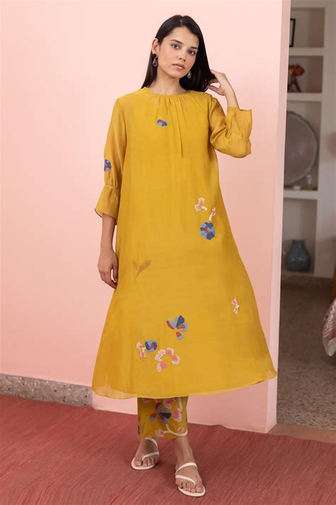 Buy Vaayu Yellow Cotton Muslin Floral Embroidered Kurta Pant Set Online