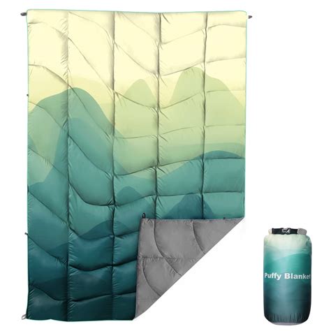 Best Camping Blanket for a Warm and Cozy Night Outdoors - Crazy Camping ...