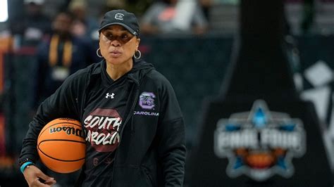 Why Dawn Staley Questioned Ncaa Tournament Scheduling At Sec Meetings