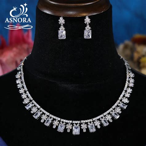 ASNORA Luxury White Transparent Square Zirconia Design 2PCS Bridal