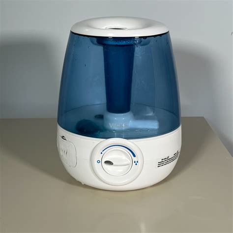 VICKS HUMIDIFIER