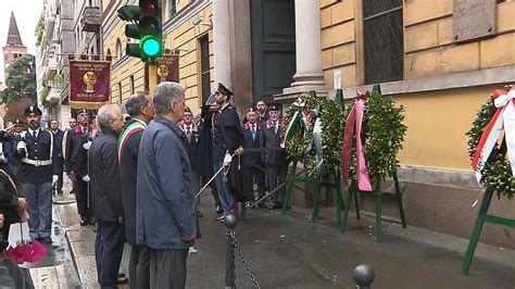 Milano Il Ricordo Delle Vittime Della Strage Della Questura