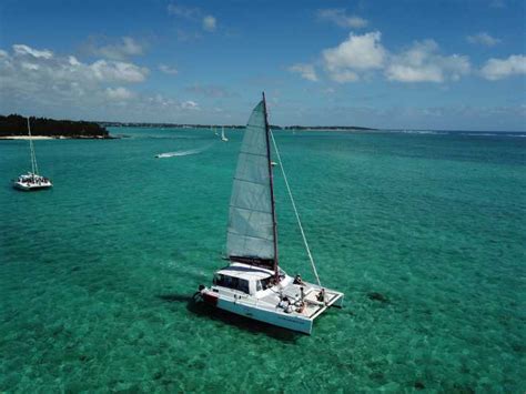 Mauritius Private Speed Boat Or Catamaran To Le Aux Cerfs Getyourguide