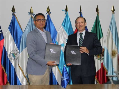 BCIE Y Gobierno De El Salvador Suscriben Financiamiento Para La