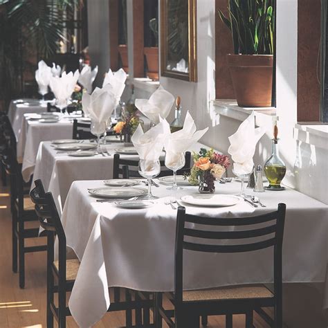 Restaurant Napkins & Tablecloths [commercial grade, wholesale prices]