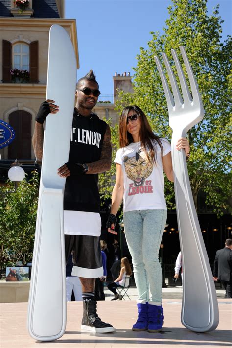 Vidéo Djibril Cissé et sa compagne à Disneyland Paris le 21 juin