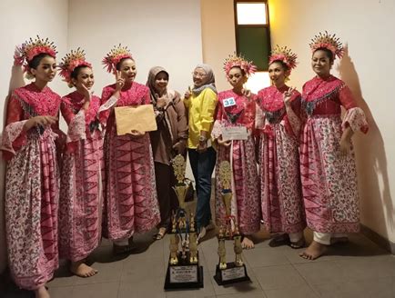 Sma Cenderawasih Raih Juara Tari Kreasi Daerah Nusantara Sma