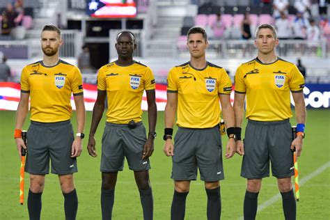 Rbitros Para La Primera Jornada De La Fase De Grupos De La Copa Oro