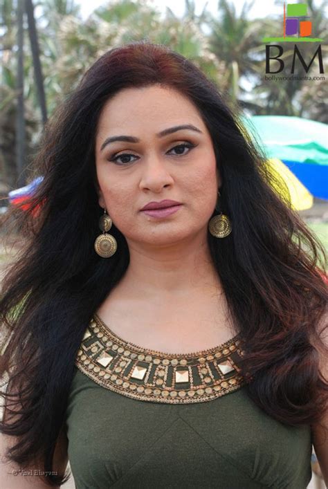 Padmini Kolhapure | Celebrities lists.