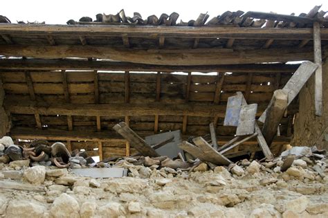 Documentazione Fotografica Del Devastante Terremoto Nell Italia