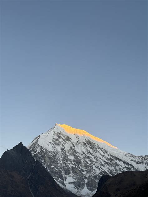 First Ray Of Sun In Mt Langtang 9GAG