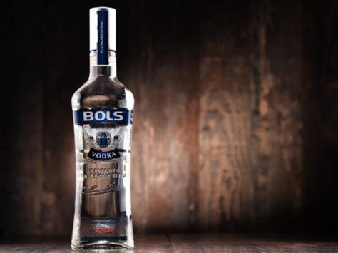 17 Different Types of Vodka to Drink - Insanely Good