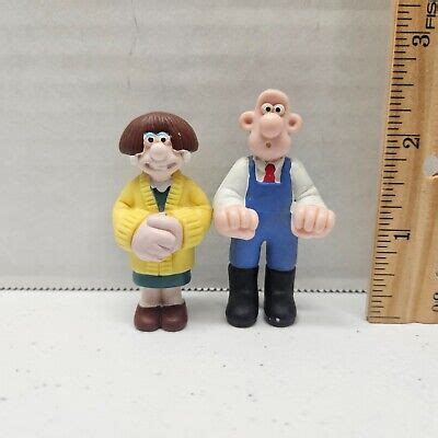 Vintage 2 5 WALLACE AND GROMIT FIGURE LOT Wallace Wendolene 1989