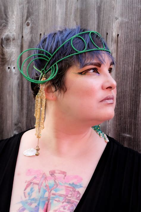 i shall wear a crown deleon 5