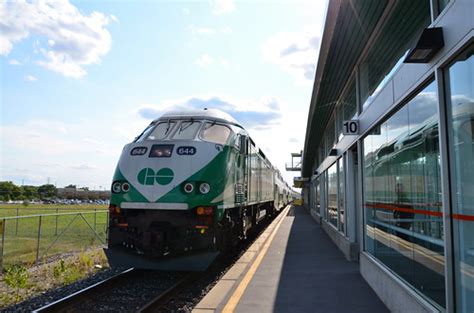 Burlington Go Transit Mpi Mp Ph C On Point Of An Ea Flickr