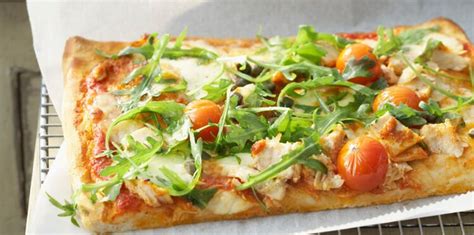 Pizza Au Thon Facile D Couvrez Les Recettes De Cuisine Actuelle