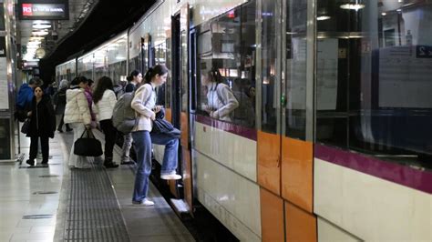 Collapse A Rodalies Els Trens Circulen Amb Comptagotes A Barcelona